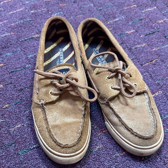 Sperry women’s gold Boat Shoes - Picture 1 of 2